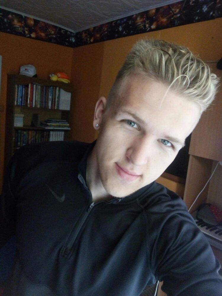  27357167  Danila, 24 ,    -