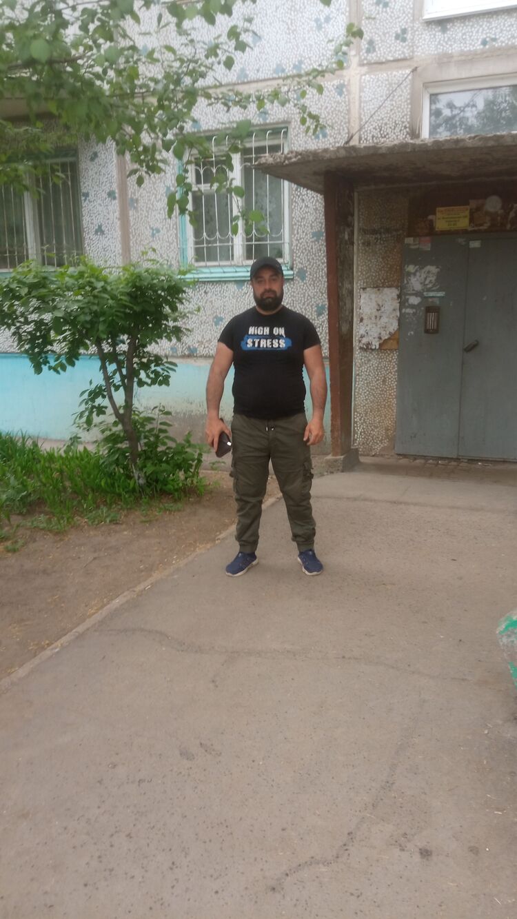  ,   Hovo, 39 ,   ,   