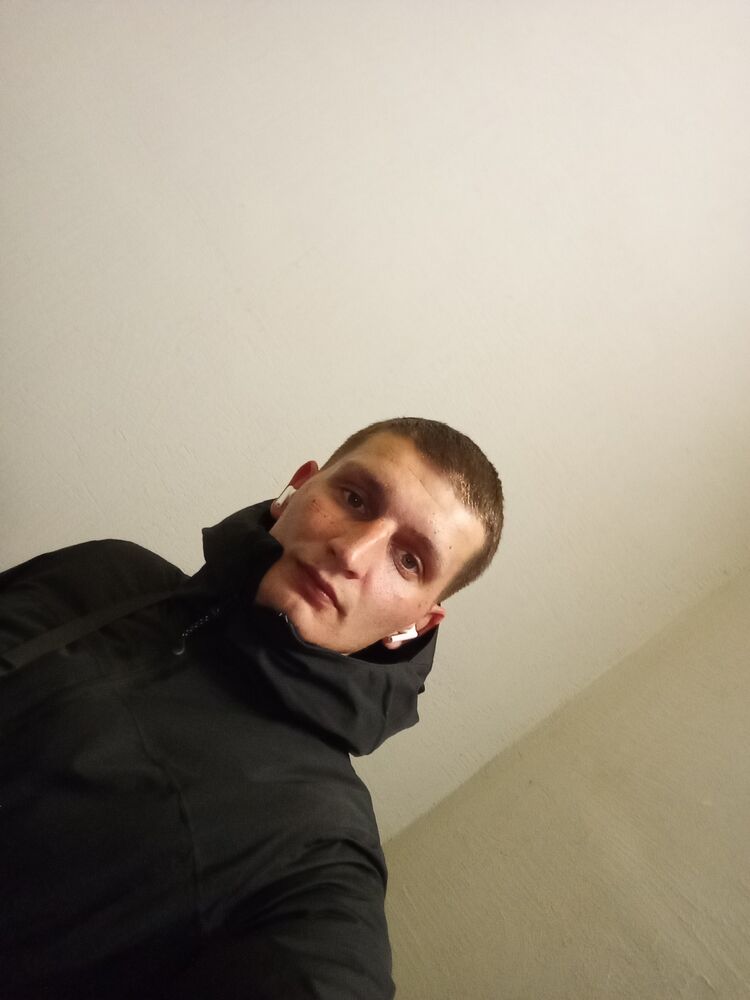 38339377  Boris, 30 ,    -
