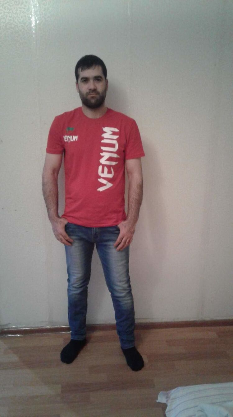  46124117  Akram, 37 ,    