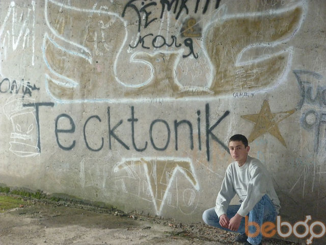  1274367  Volk1993, 31 ,    