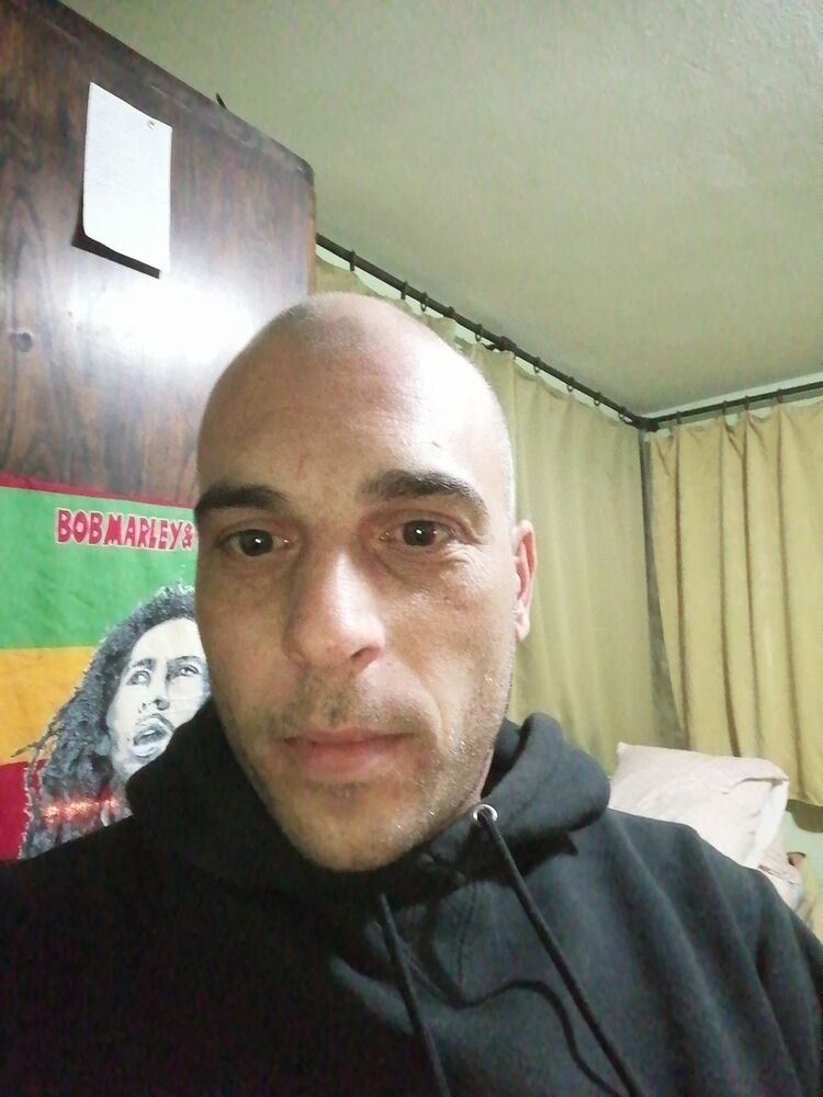  ,   Vladimir, 42 ,   , 