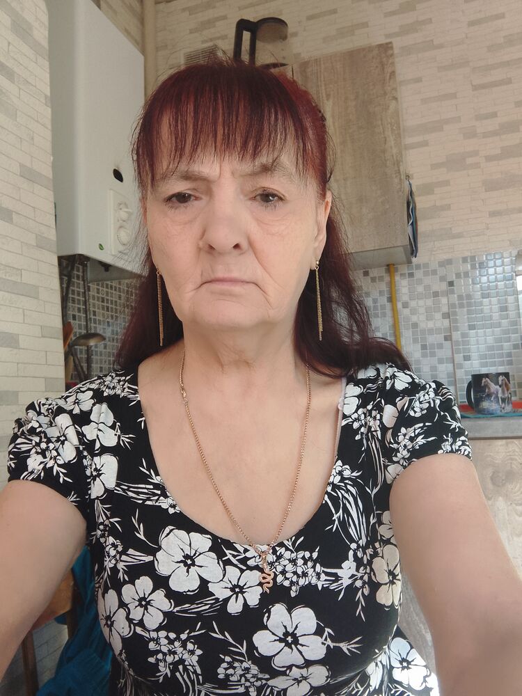  52371857  Olga, 62 ,    