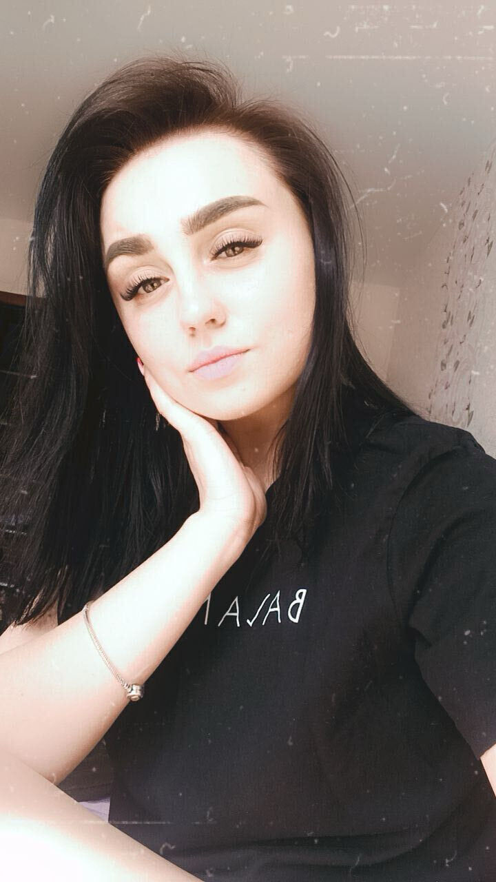  51833397  Karina, 22 ,    