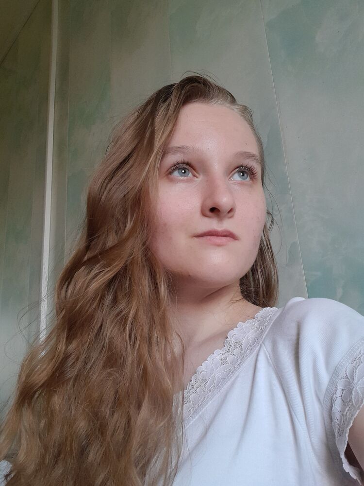  49258757  Marina, 22 ,    