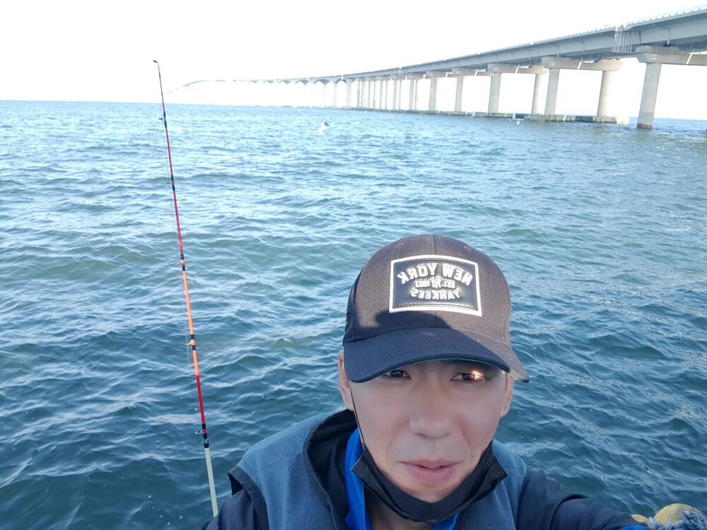  Suwon,   Ruslan, 41 ,   ,   , c 