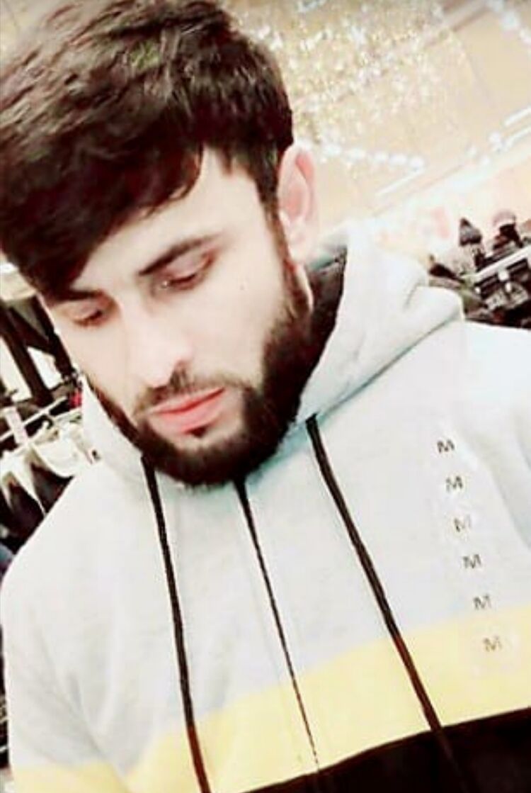  44279797  MANUCHEHR, 28 ,    