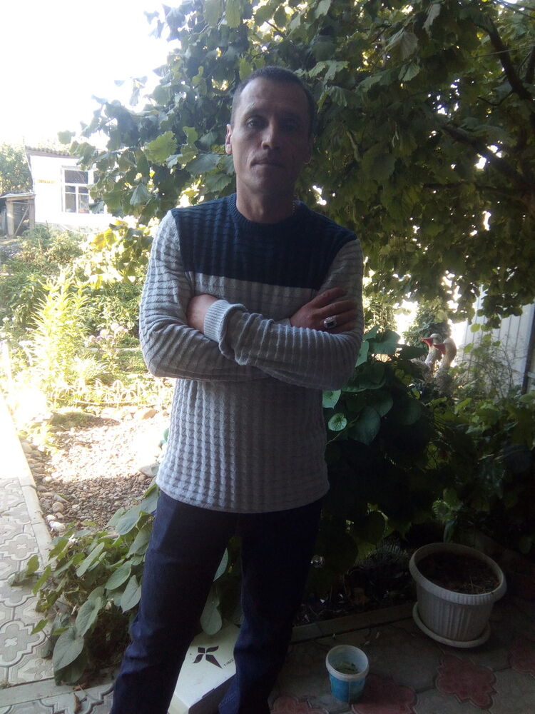  13515917  Denis, 46 ,    