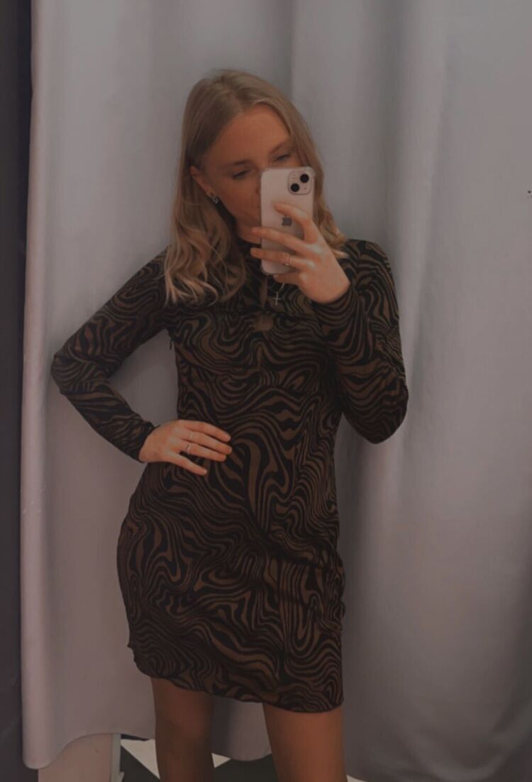  -,   , 27 ,   ,   