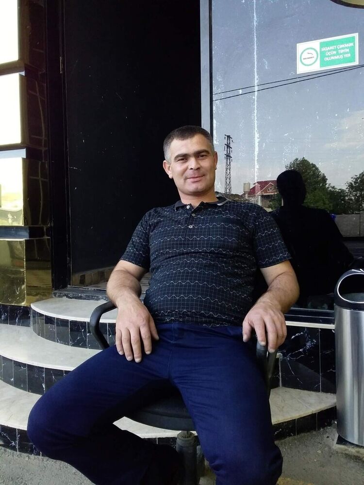  20989187  Murad, 37 ,    