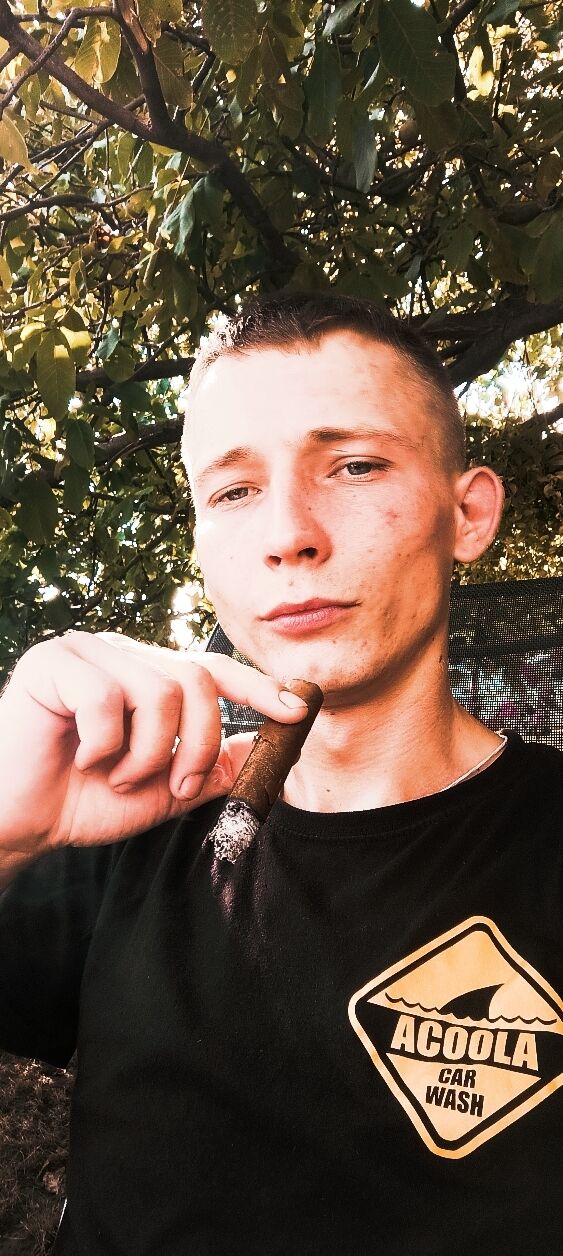  37340477  , 26 ,    