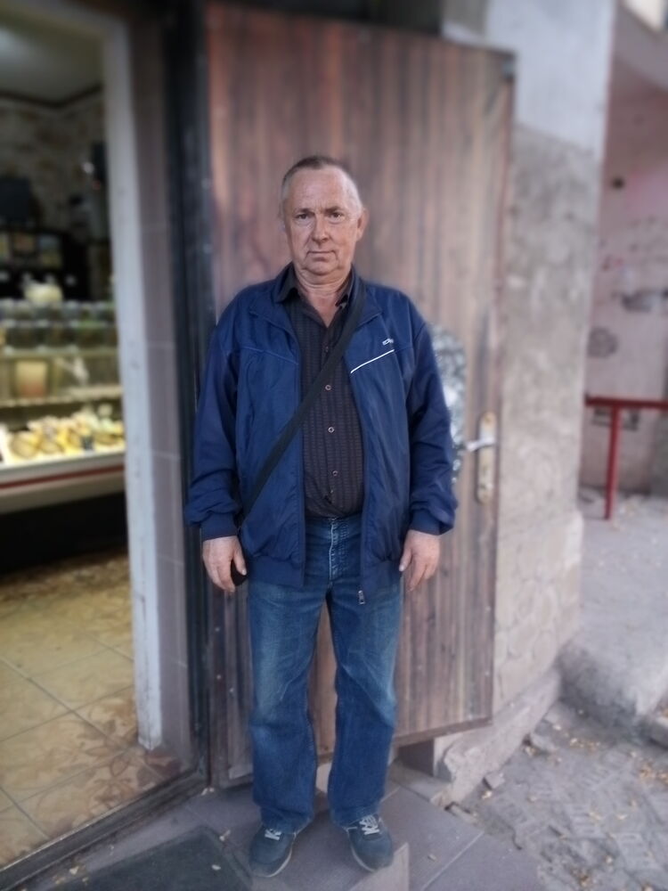  38413997  , 65 ,    