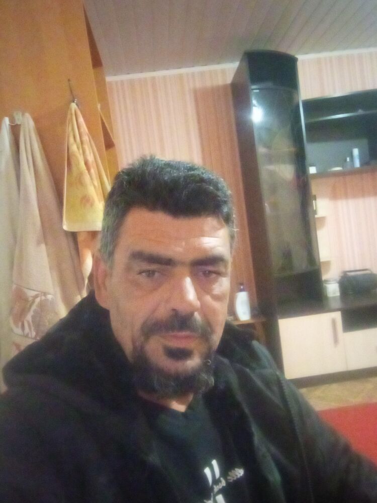  ,   Tarik, 48 ,   ,   