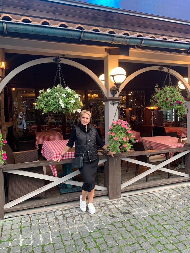  53384527  Marina, 52 ,    