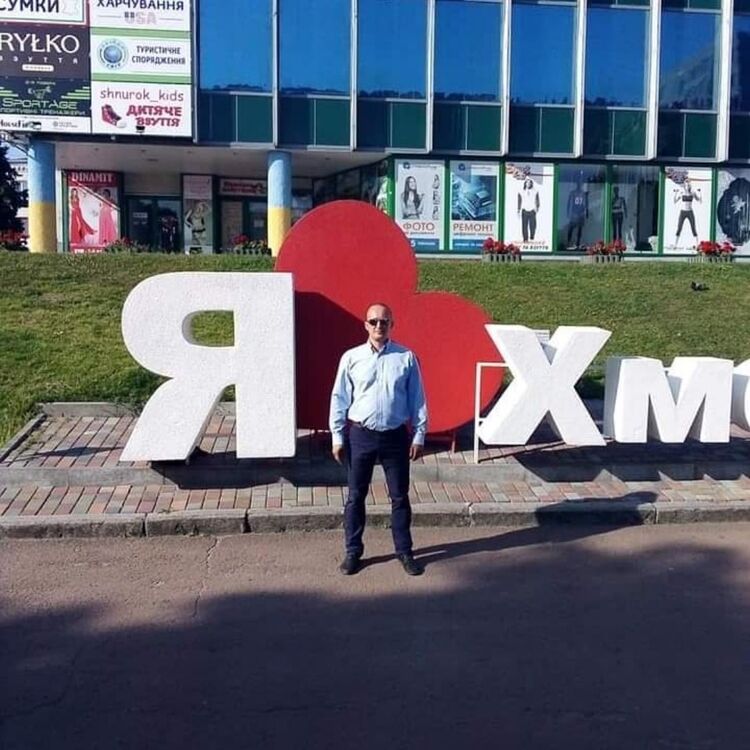  ,   Serhij, 46 ,   ,   , c 