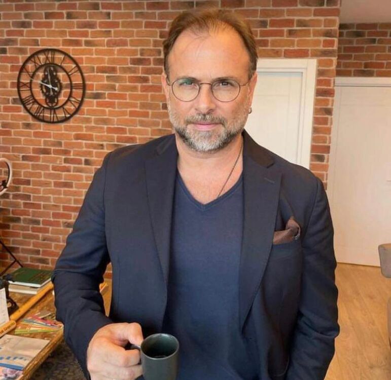  33501227  Gast, 101 ,    