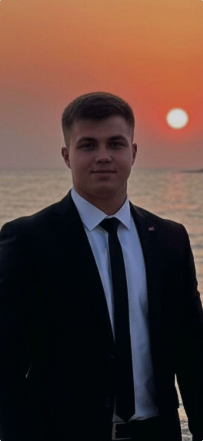  54750277  Ivan, 18 ,    