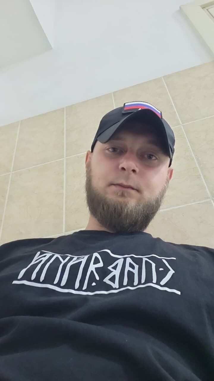  52807407  , 28 ,    