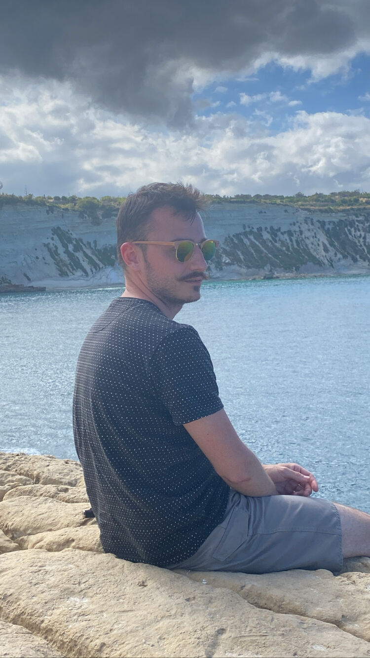 ���� 36341047 ������� Hugo, 27 ���, ���� ���������� � ����������