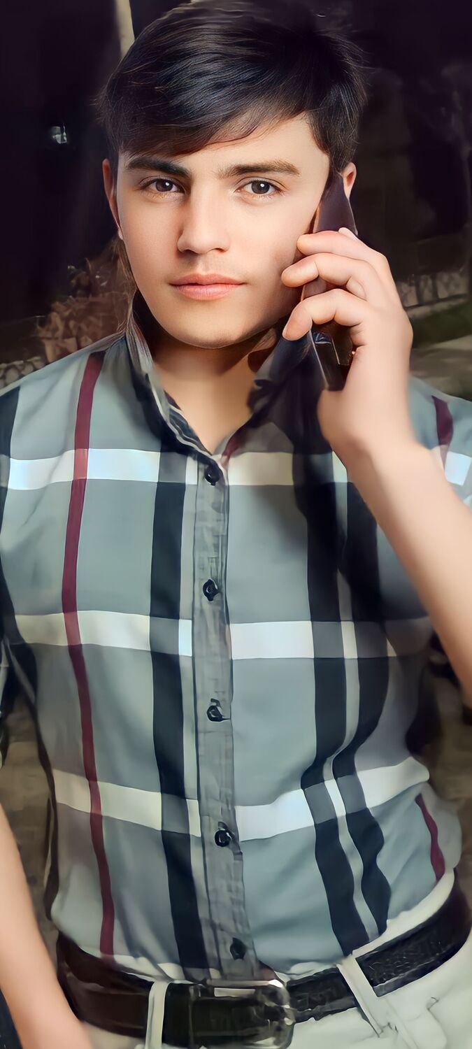  46240977  Ali, 21 ,    