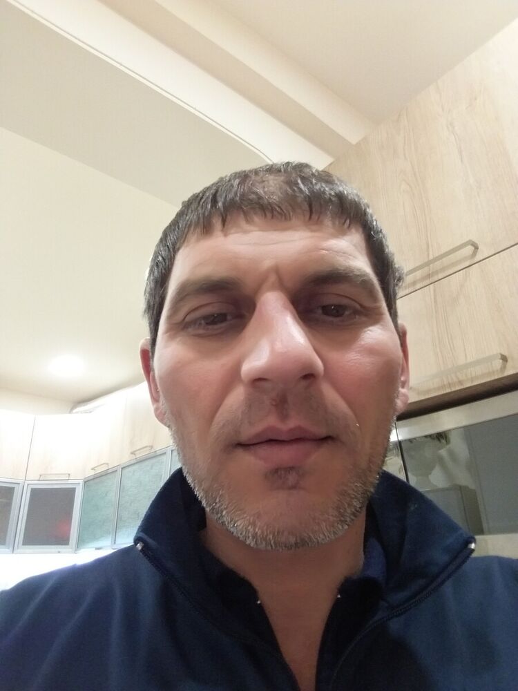  21217227  Samvel, 43 ,    