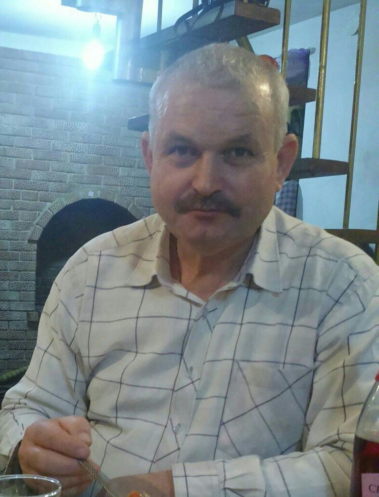  11284437  Simion, 63 ,    