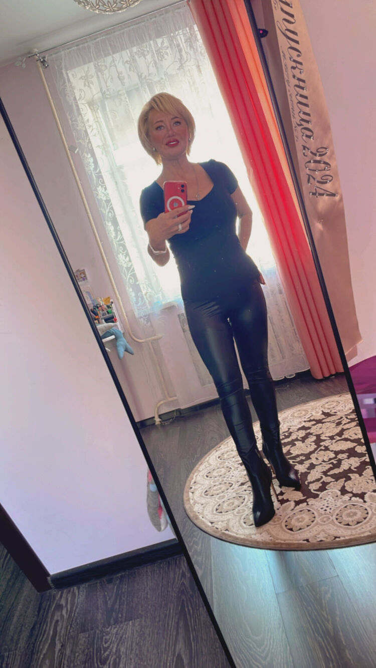  51714467  Irina, 53 ,    