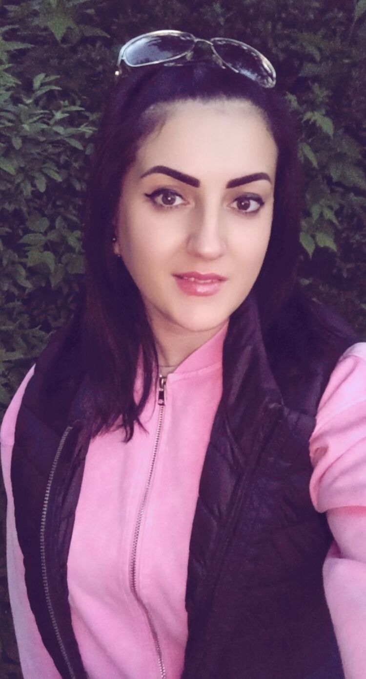  ,   Stella, 35 ,   c 