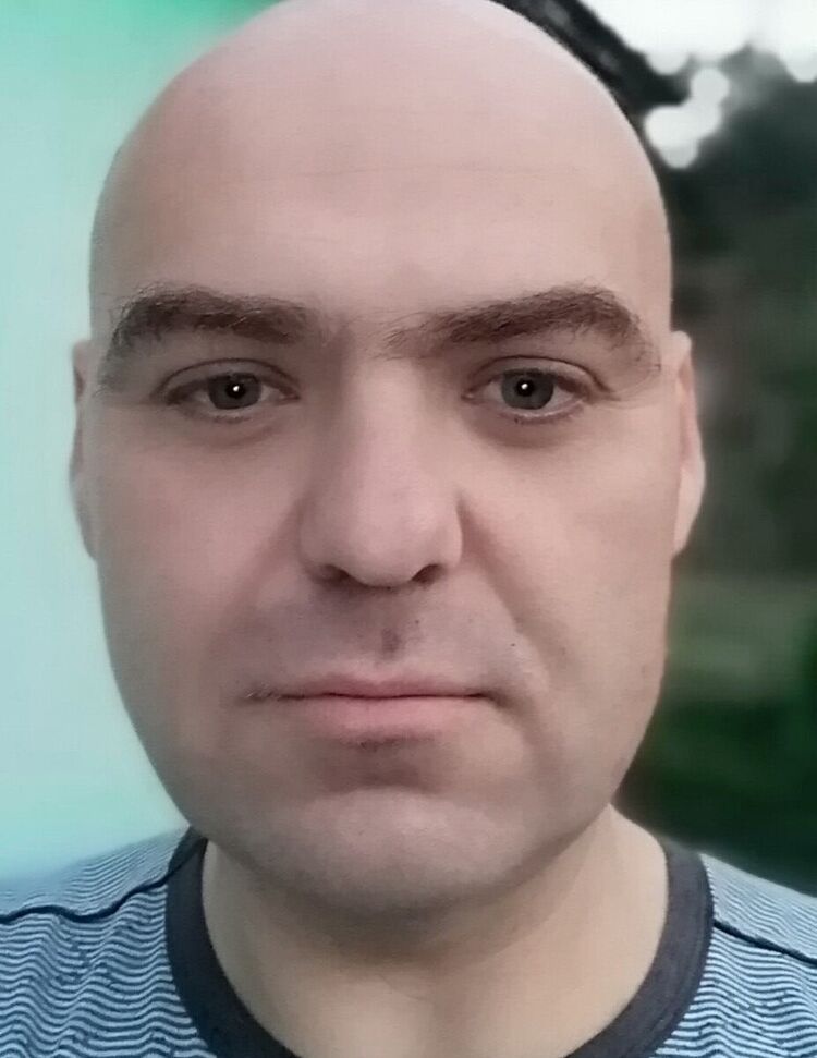  21286127  , 44 ,    