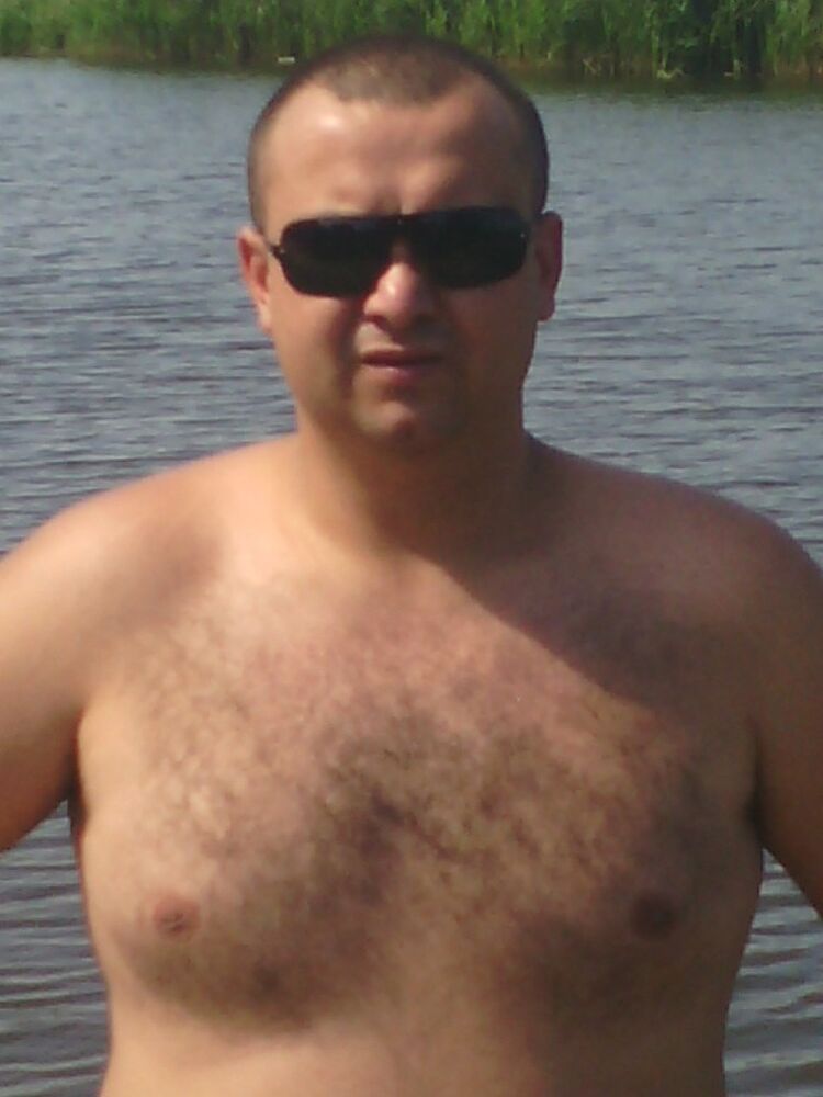  8820707  Vitalii, 37 ,    