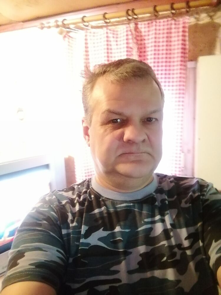  49131217  Sergey, 53 ,     