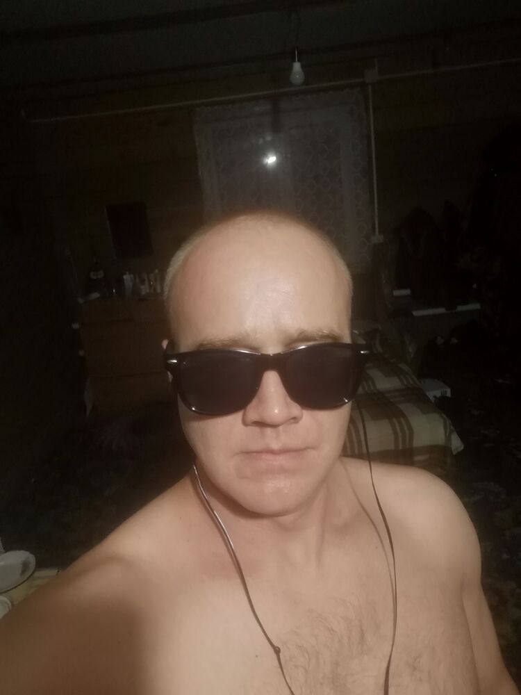  28025367  , 40 ,    -