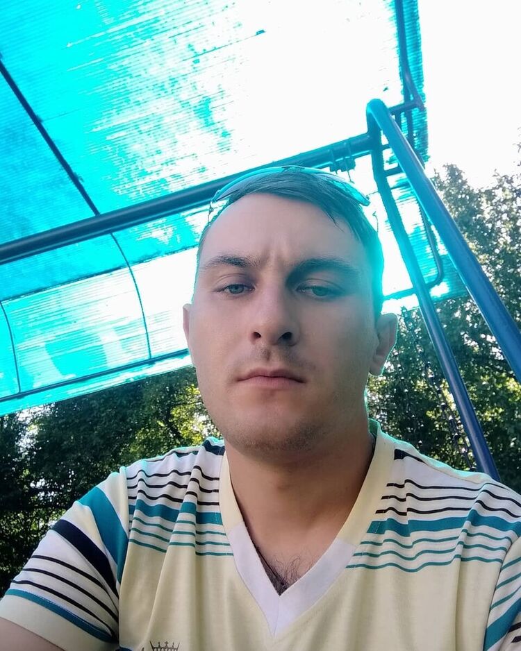  ,   Andrei, 40 ,   ,   , c 