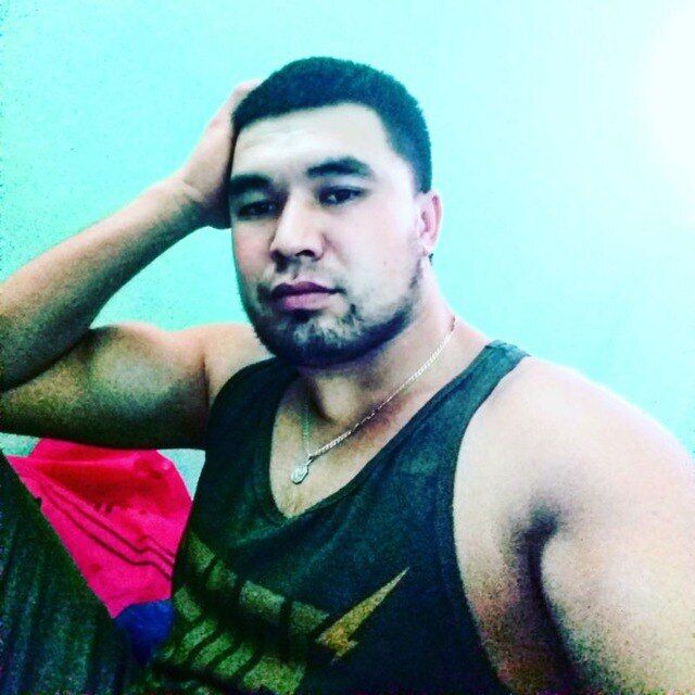  53528557  Botir, 29 ,    