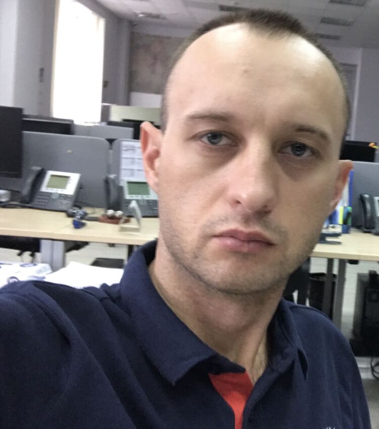  52109317  , 37 ,    