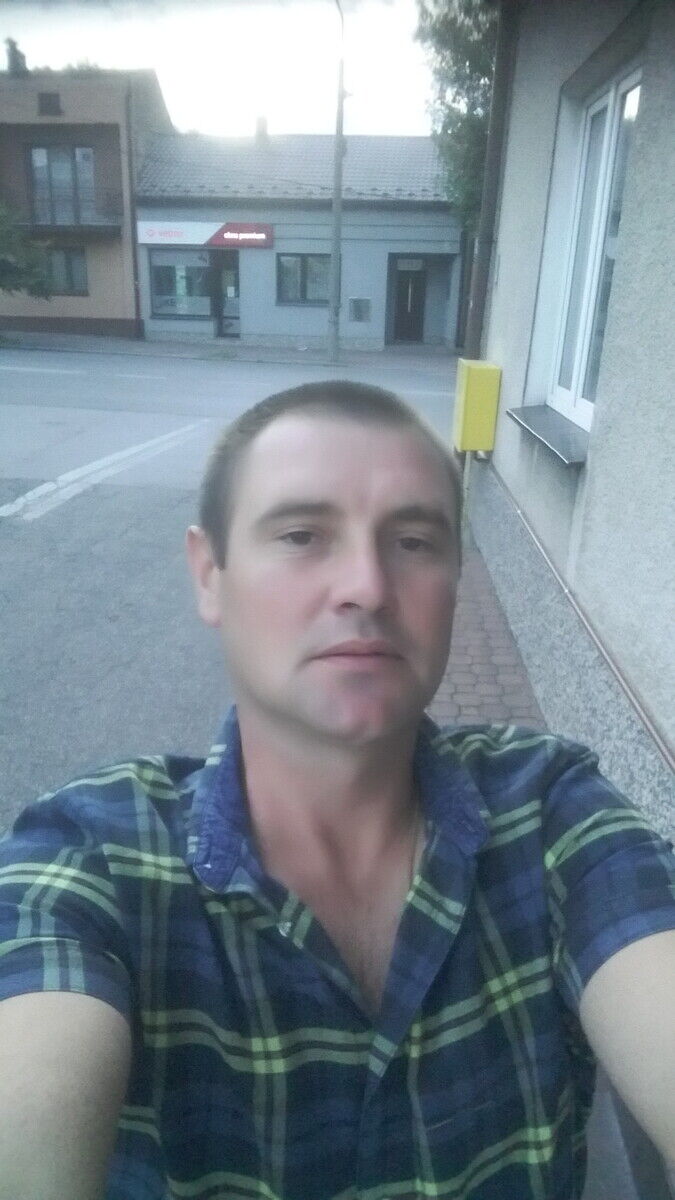  21077857  , 35 ,    
