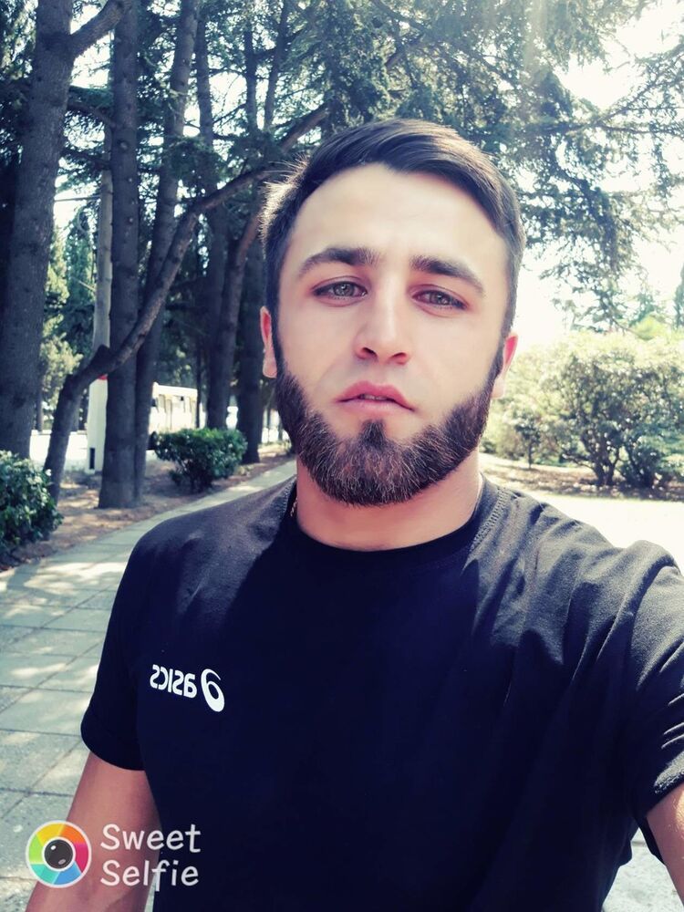  19305847  , 30 ,    