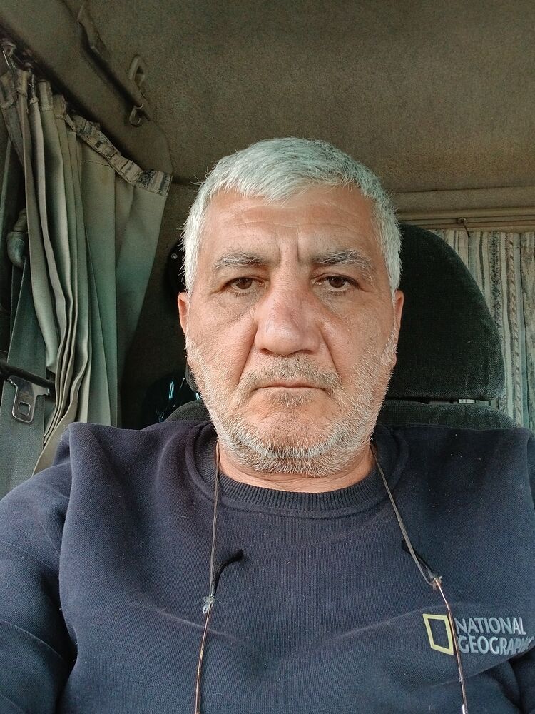  ,   Vardan, 44 ,   ,   