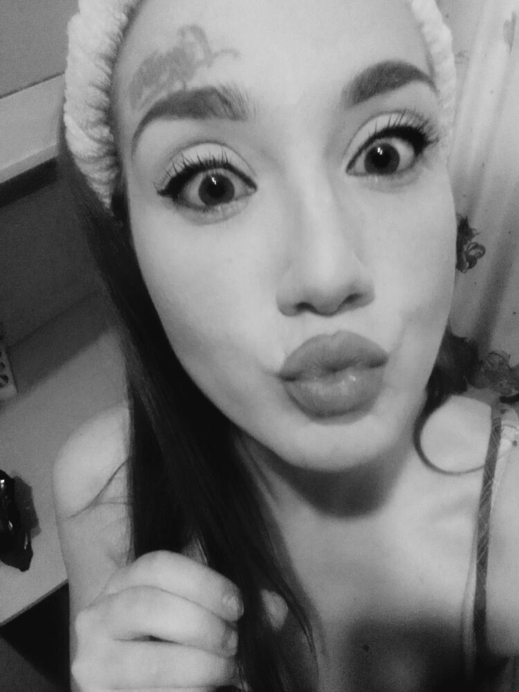  26233437  Lina, 32 ,    