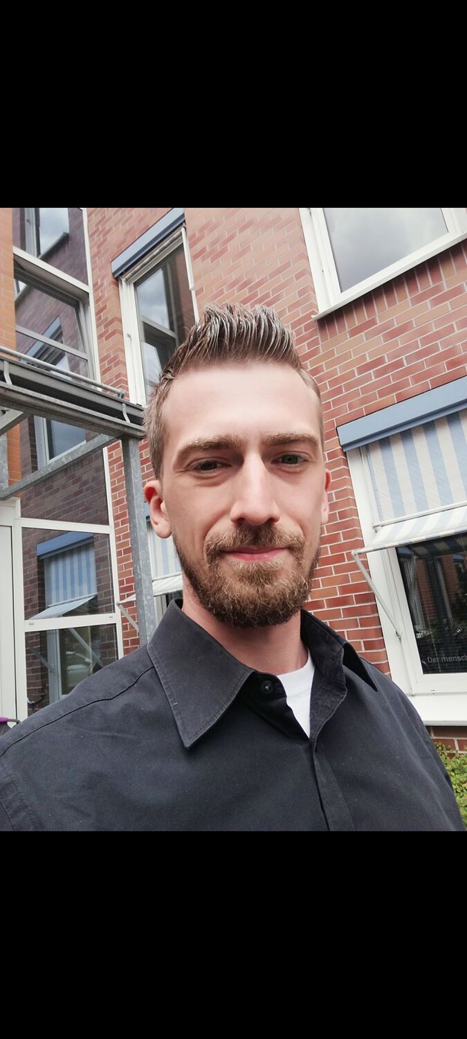  ,   Dmitrij, 39 ,   ,   