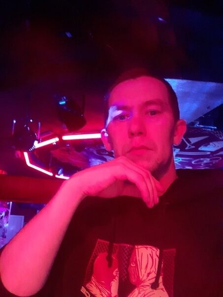  39883257  , 37 ,    -