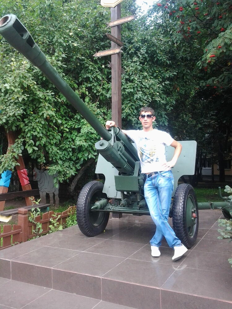  ,   Dmitri, 33 ,     , c 
