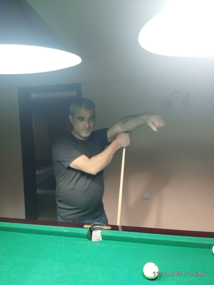  48232527  , 42 ,    