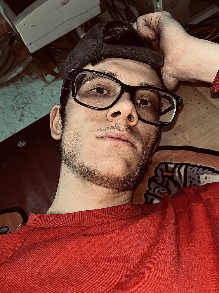  40702227  , 21 ,    --