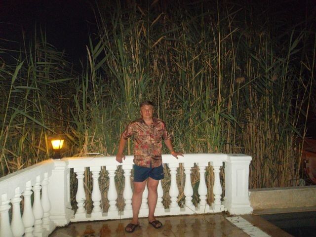  ,   Ruslan, 49 ,   ,   , c 