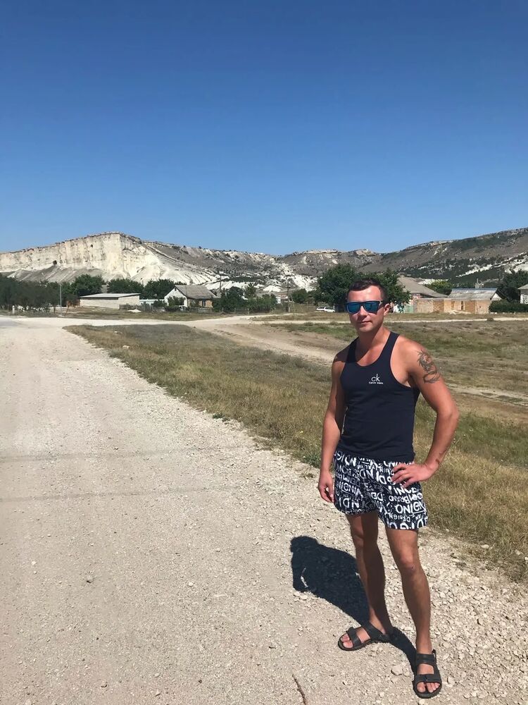  ,   Boris, 37 ,   ,   , c , 