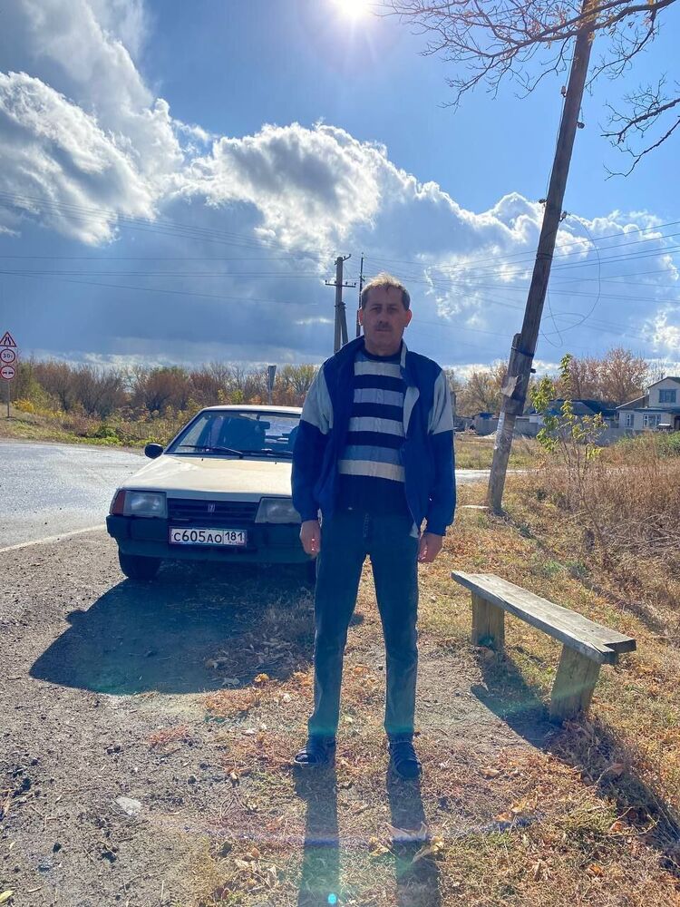  ,   Sergej, 54 ,   ,   