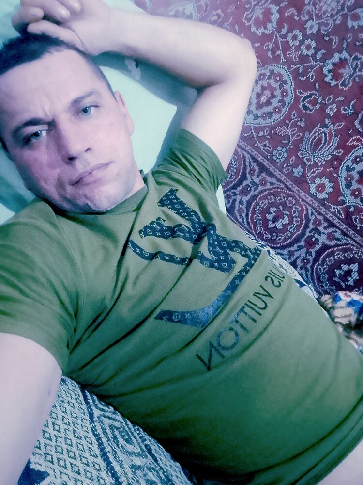  48677627  , 32 ,    