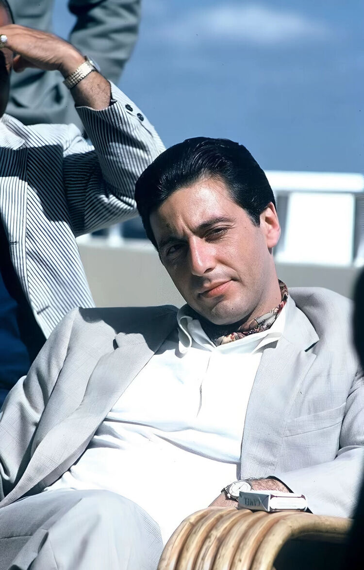  53481207  Dash, 19 ,    