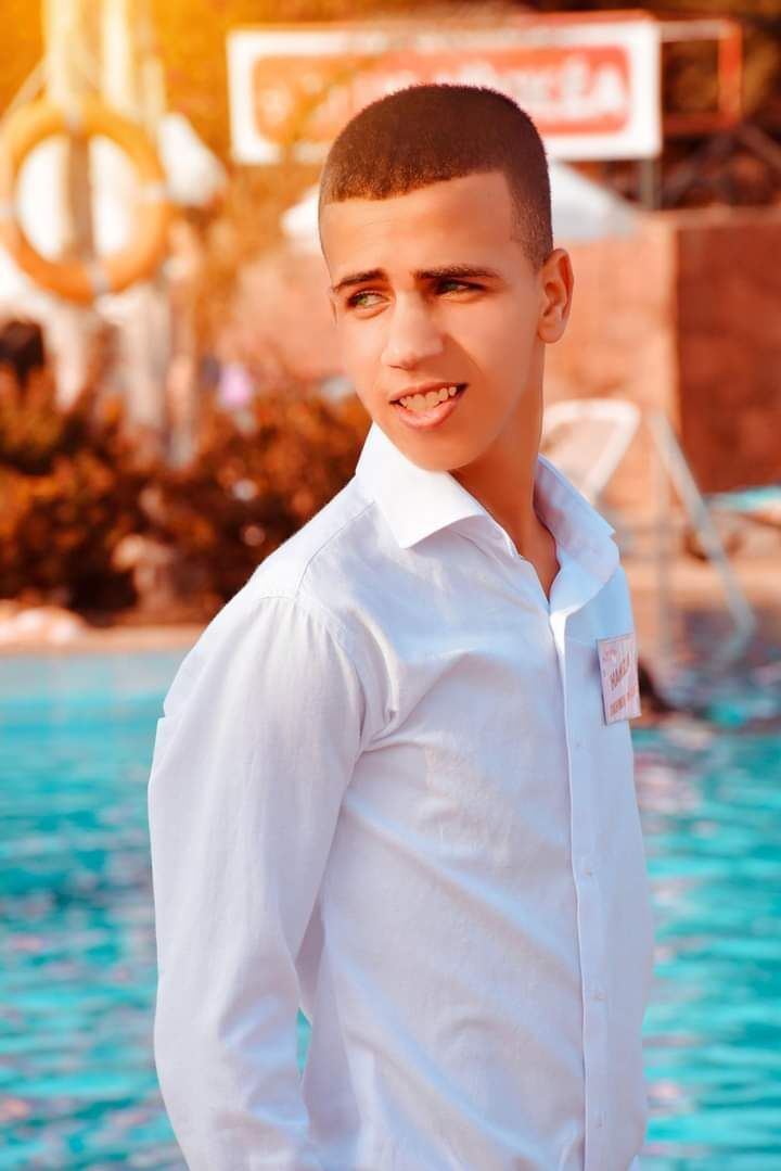 23044167  Hamza, 27 ,    